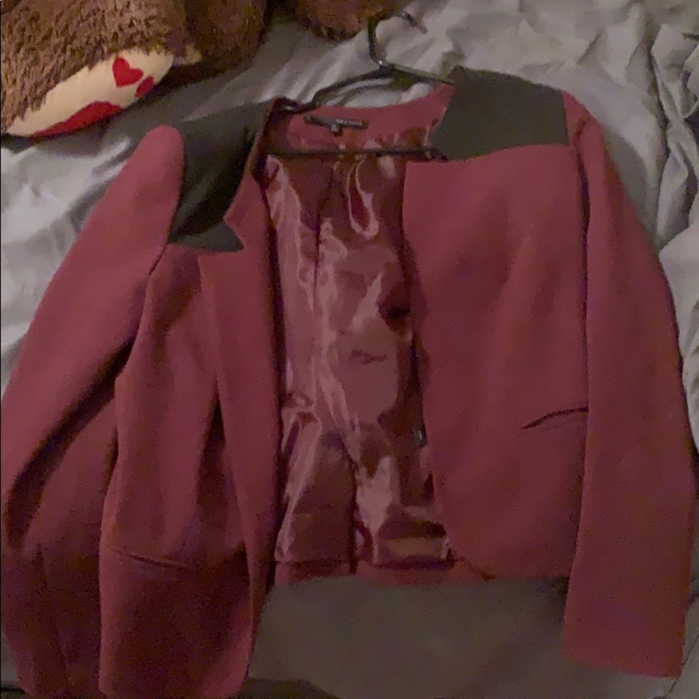 Blazer - Picture 2 of 2